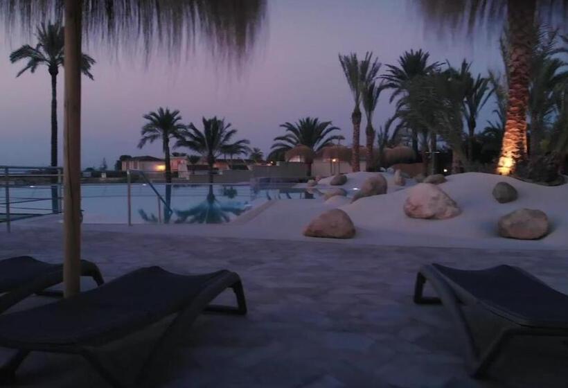 Отель Balneario De Leana