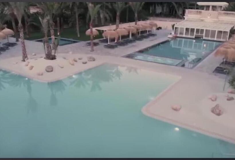 Отель Balneario De Leana