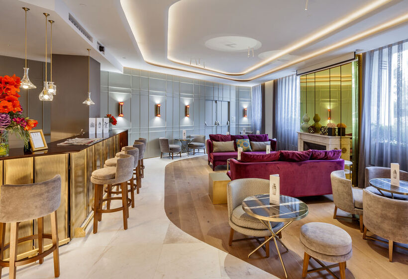 Отель Barcelo Emperatriz