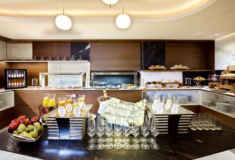 Отель Barcelo Emperatriz