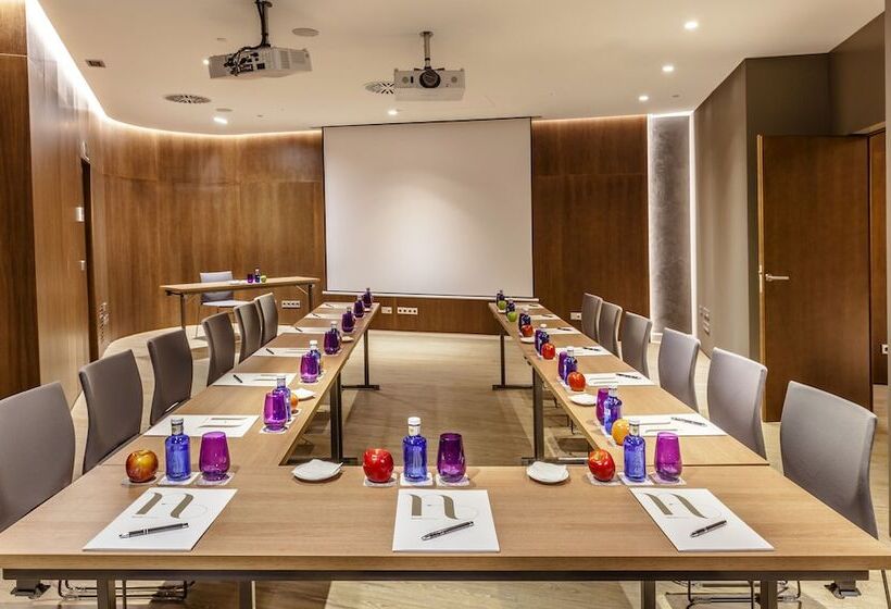 Отель Barcelo Emperatriz