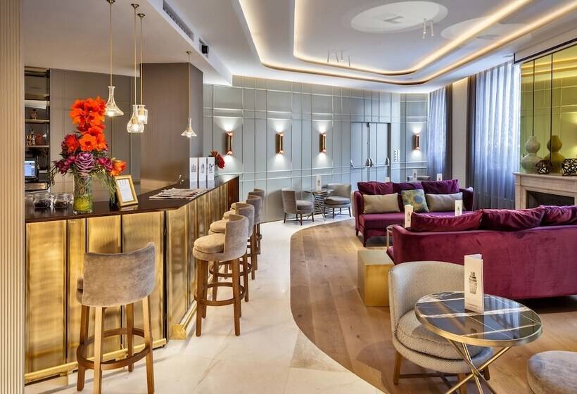 Отель Barcelo Emperatriz