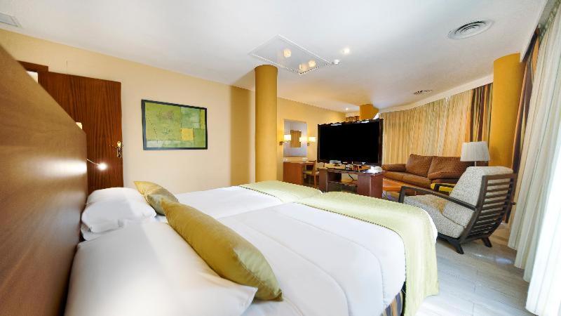 בית מלון כפרי Bull Astoria