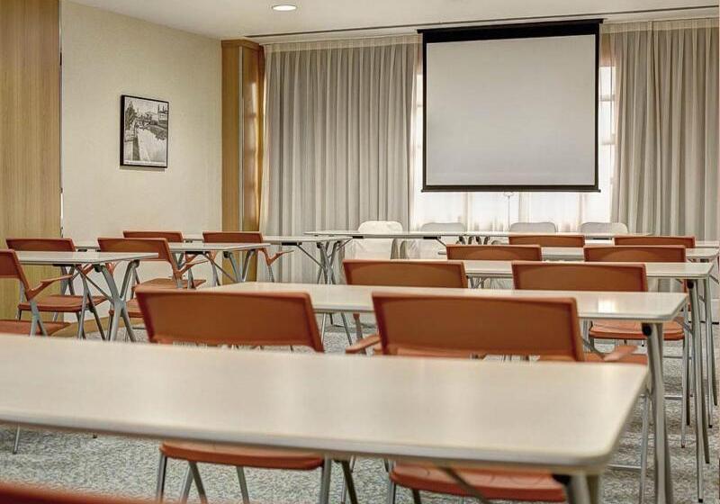 בית מלון כפרי Bull Astoria