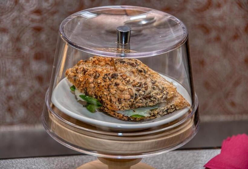 هتل Castilla Vieja