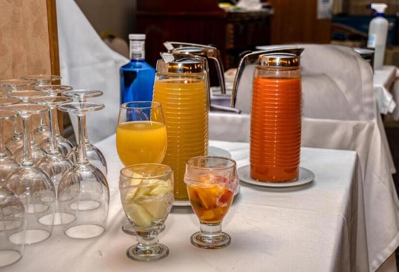 هتل Castilla Vieja