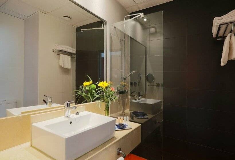 هتل Chamartín The One