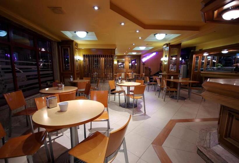 בית מלון כפרי City Express Comercio