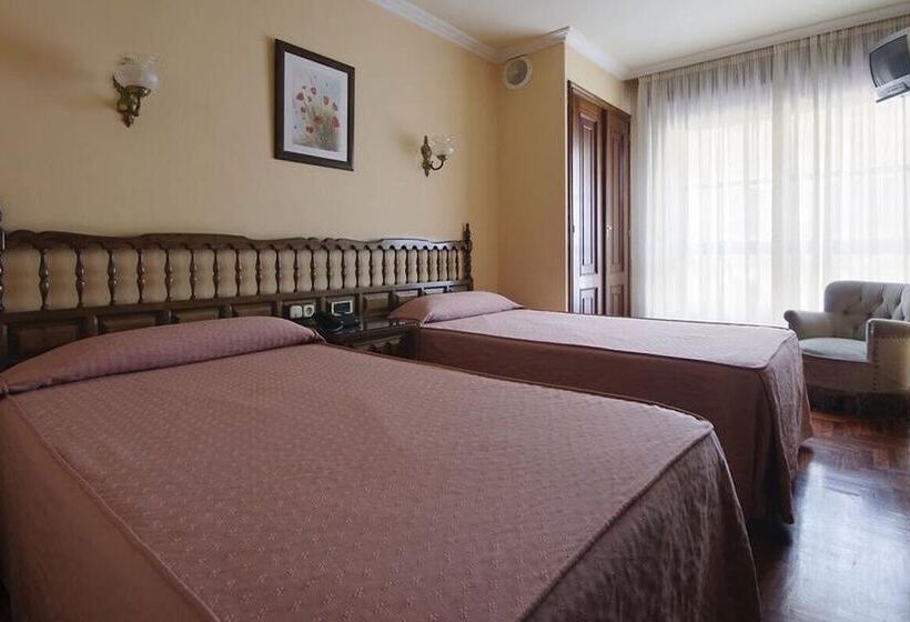 בית מלון כפרי City Express Comercio