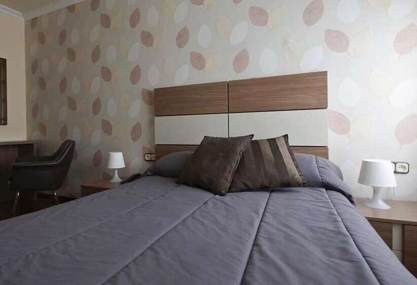 בית מלון כפרי City Express Comercio