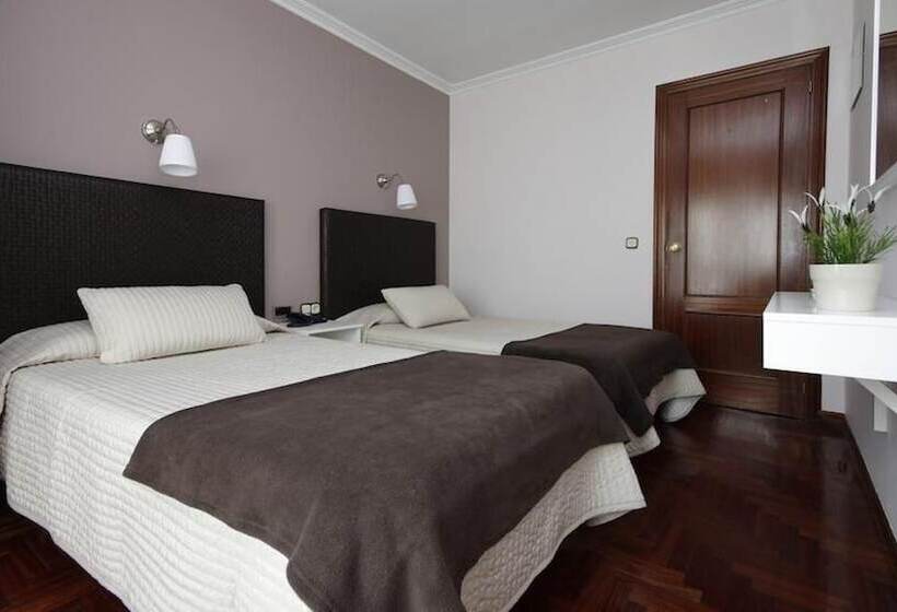 בית מלון כפרי City Express Comercio