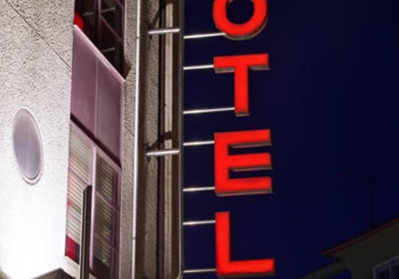 בית מלון כפרי City Express Comercio