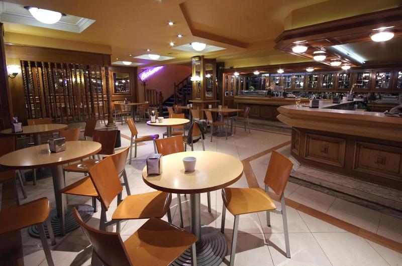 בית מלון כפרי City Express Comercio