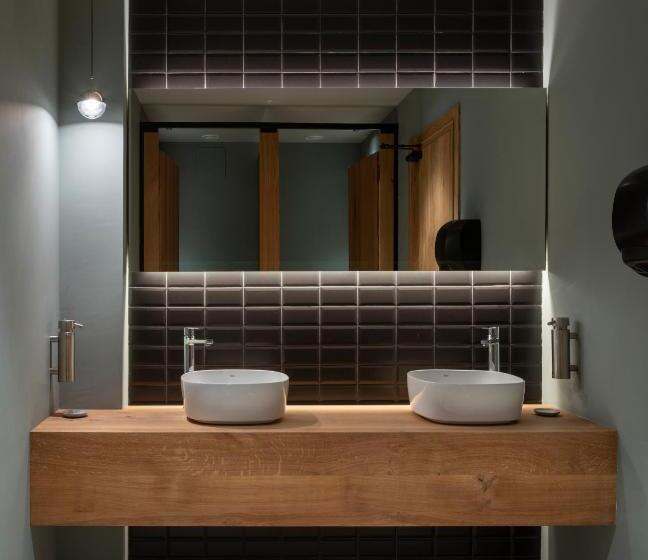 فندق Ciudad De Logrono