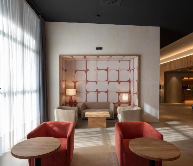 فندق Ciudad De Logrono