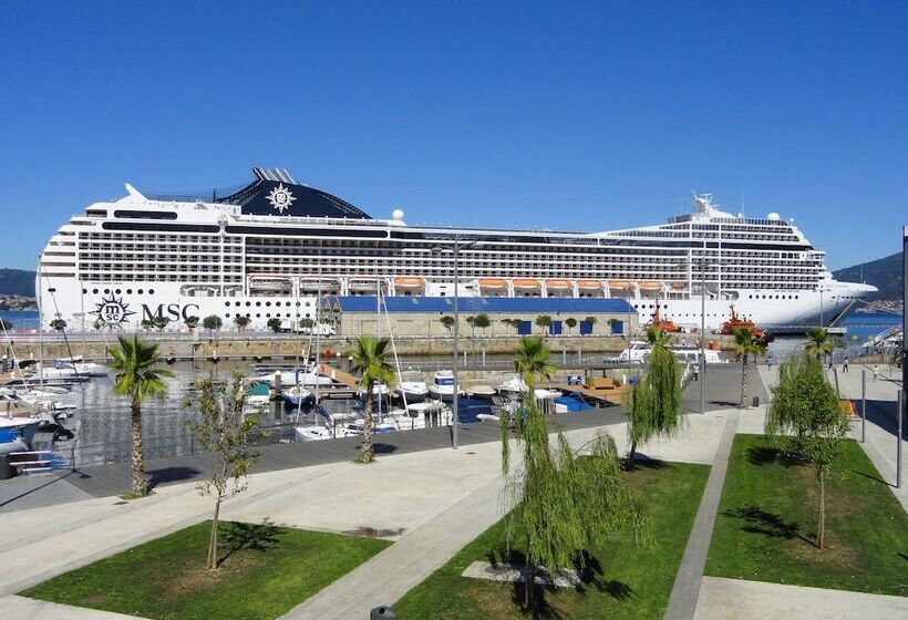 فندق Compostela Vigo