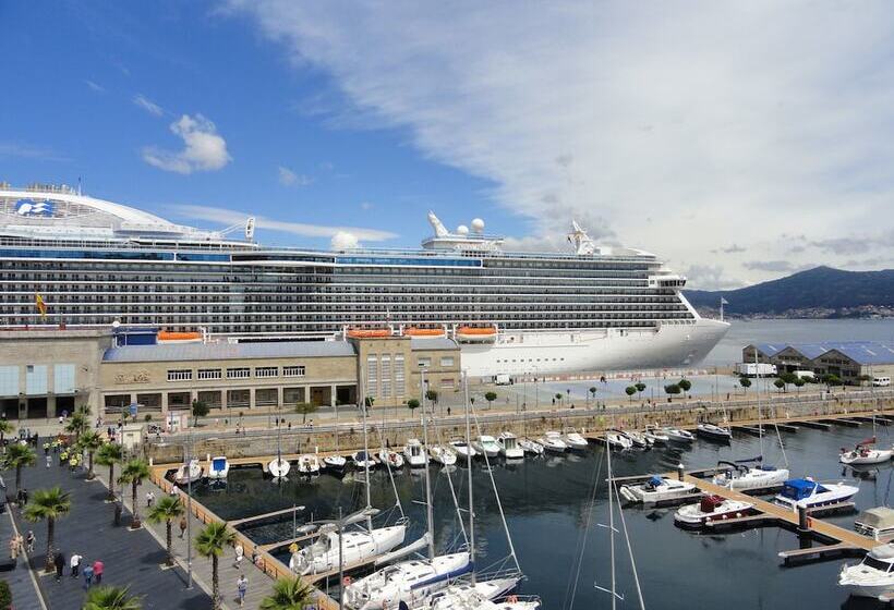 فندق Compostela Vigo