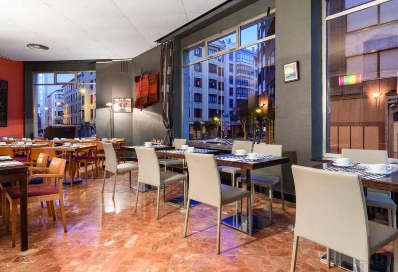 هتل Crisol Quindos