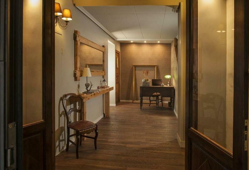 Отель Deth Pais