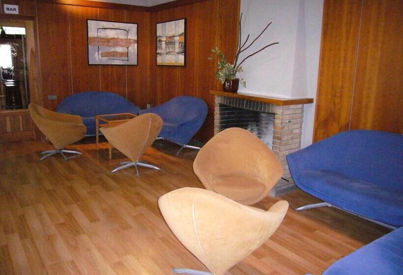 Отель El Mesón