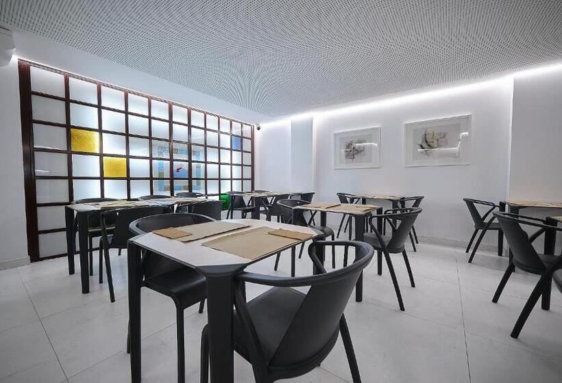 ホテル Faro Salazón