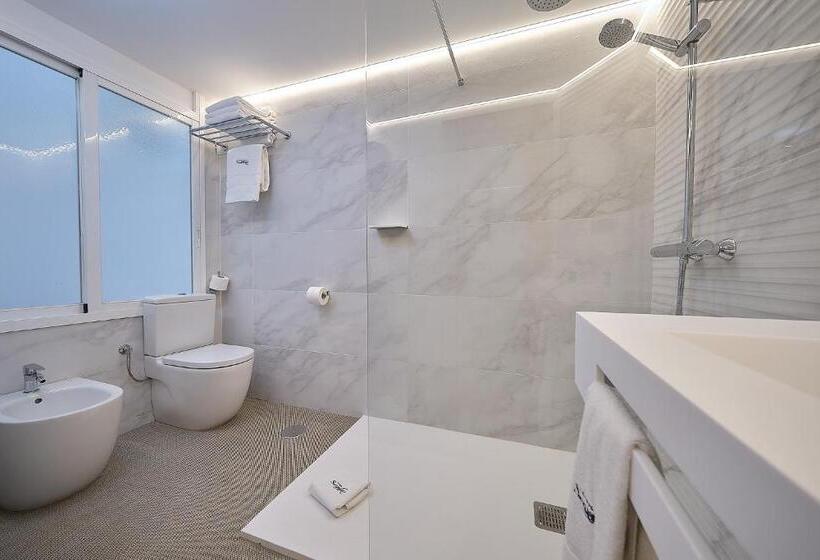 ホテル Faro Salazón