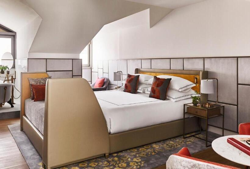 Gran Hotel Inglés, The Leading Hotels of The World