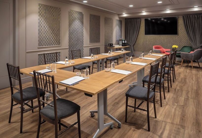 Gran Hotel Inglés, The Leading Hotels of The World