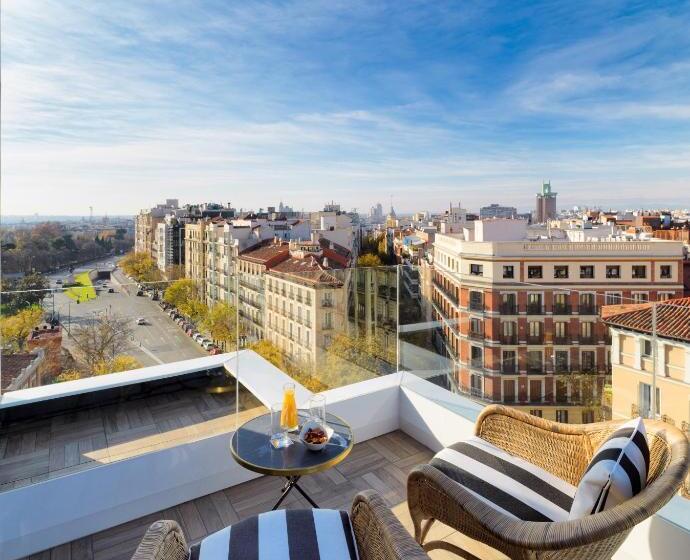 Отель H10 Puerta de Alcalá