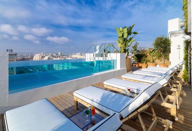 Отель H10 Puerta de Alcalá