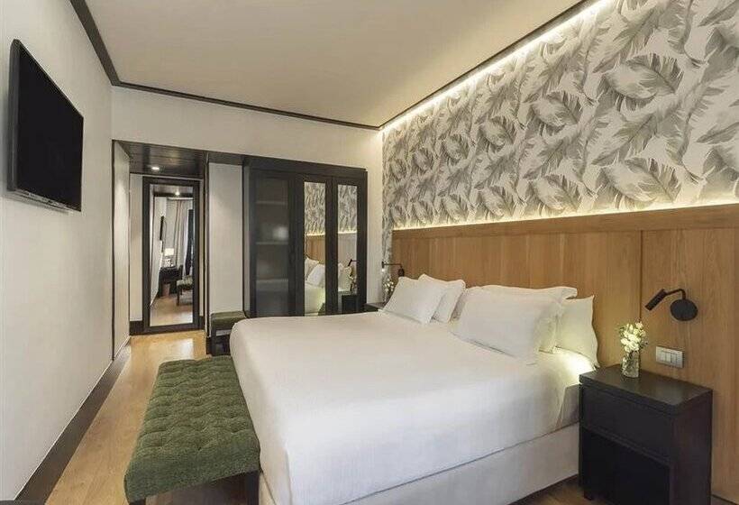 Отель H10 Puerta de Alcalá