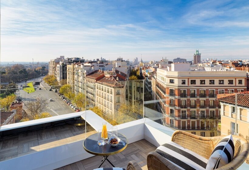 Отель H10 Puerta de Alcalá