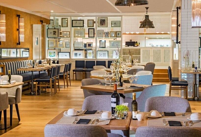 Отель H10 Puerta de Alcalá