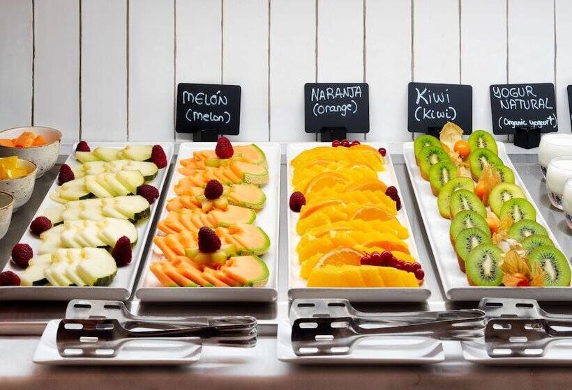 Отель H10 Puerta de Alcalá