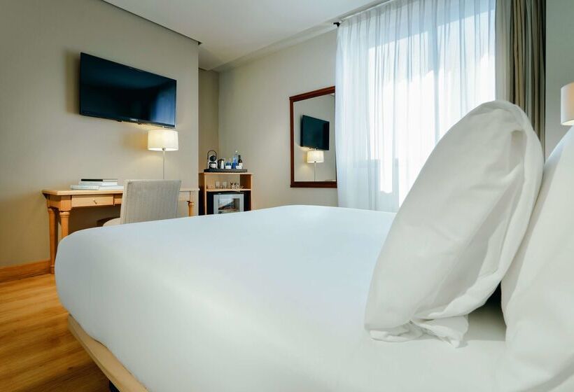 هتل Hesperia Vigo