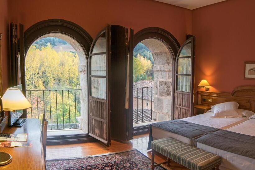 هتل Hostería Del Monasterio De San Millan