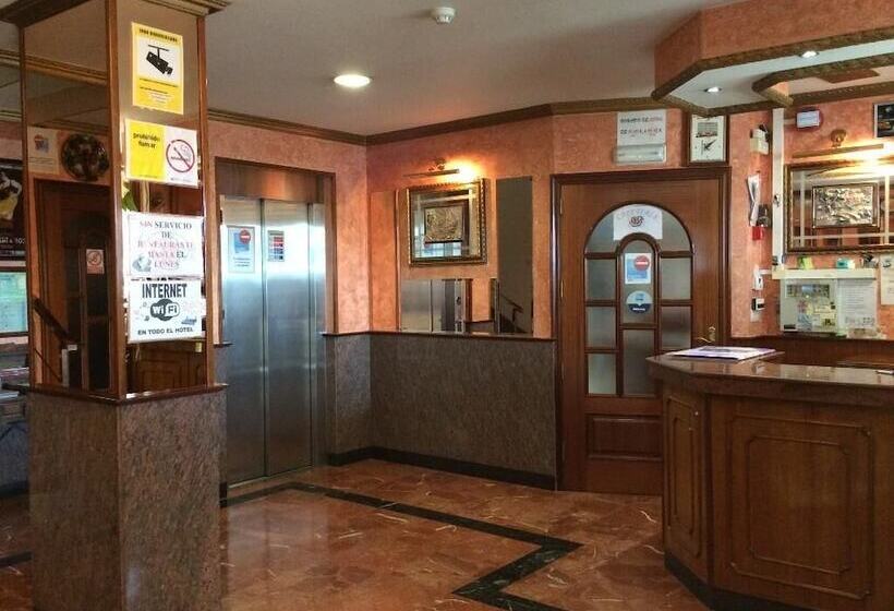 ホテル Internacional