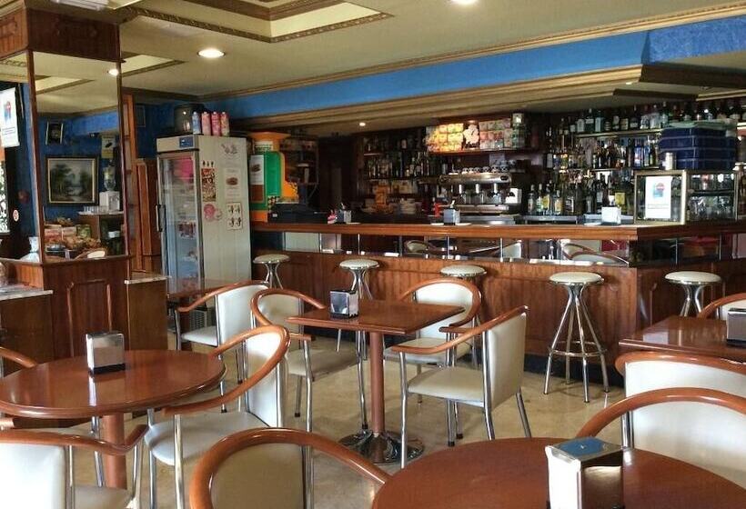 ホテル Internacional