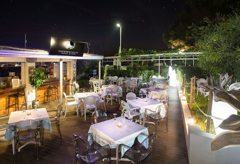 فندق Izán Cavanna