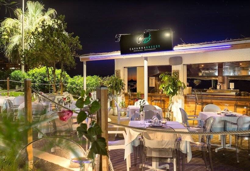 فندق Izán Cavanna