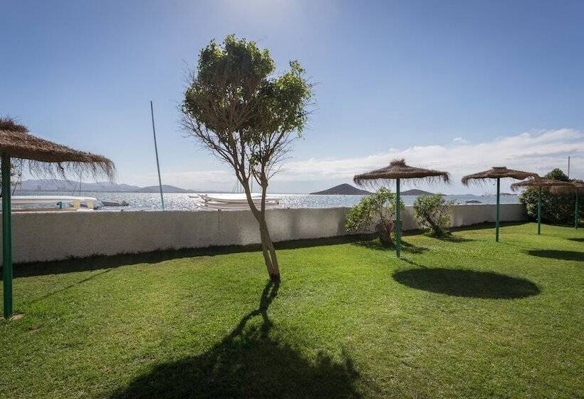 فندق Izán Cavanna