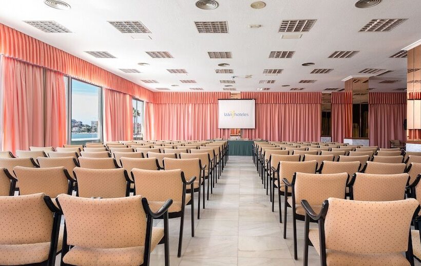 فندق Izán Cavanna