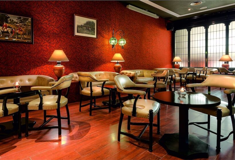 فندق Izán Cavanna