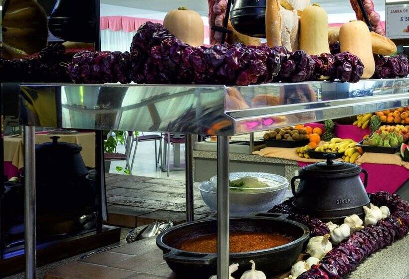 فندق Izán Cavanna