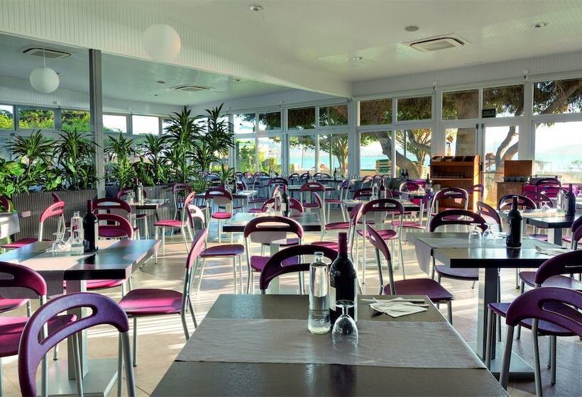 فندق Izán Cavanna