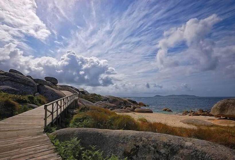 בית מלון כפרי La Noyesa  Superior