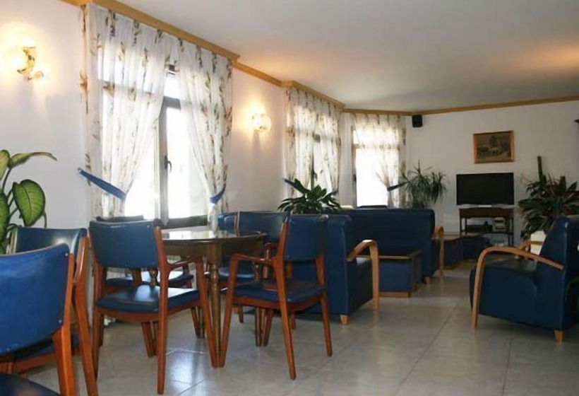 בית מלון כפרי La Noyesa  Superior