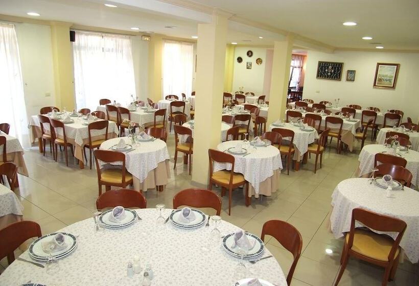 בית מלון כפרי La Noyesa  Superior