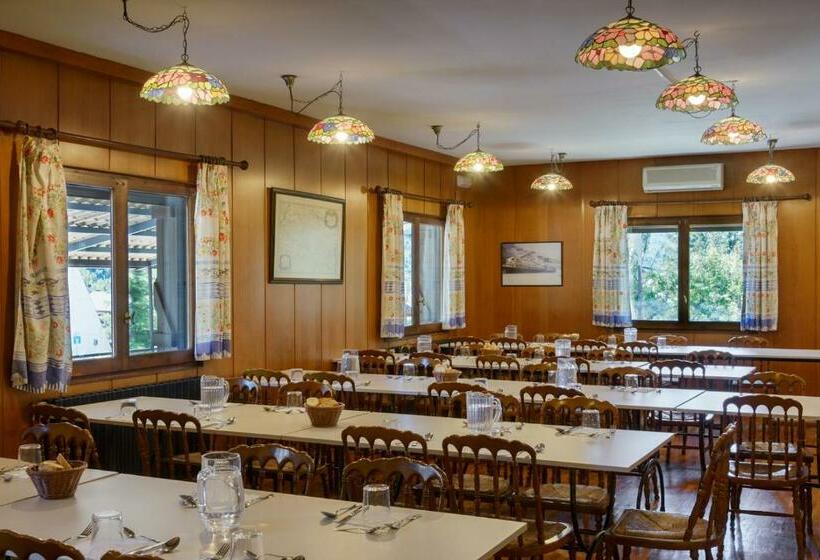 هتل Albergue Villanúa