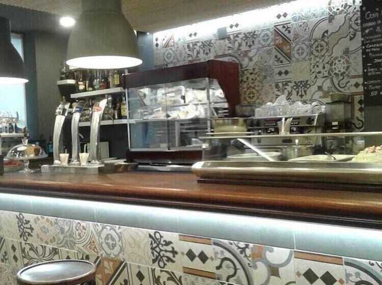 فندق Los Bartolos